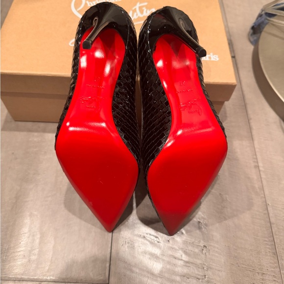 Christian Louboutin “Kate” size 37 patent gloss embossed leather pump - Picture 6 of 16